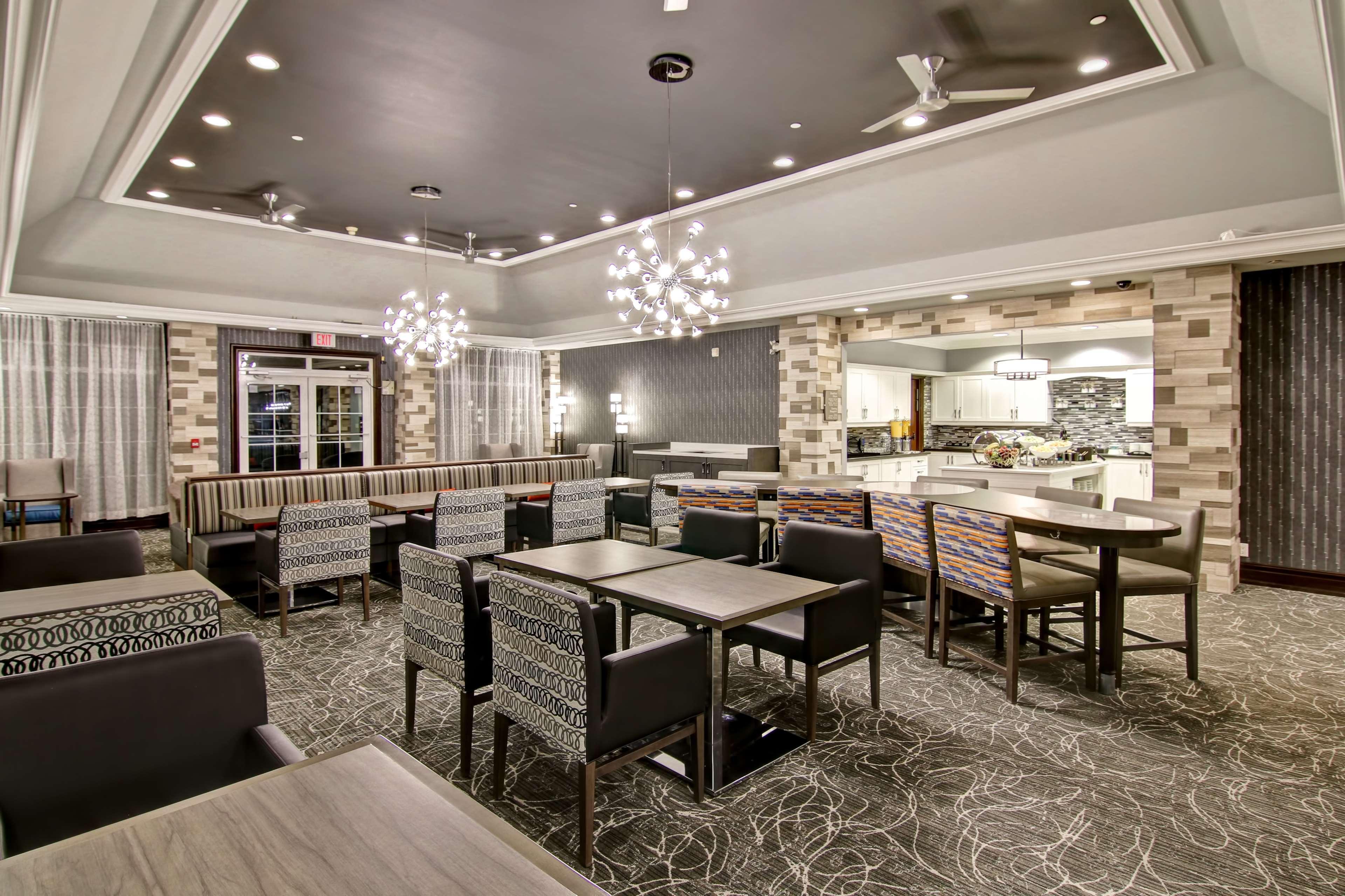 Homewood Suites By Hilton Burlington Extérieur photo