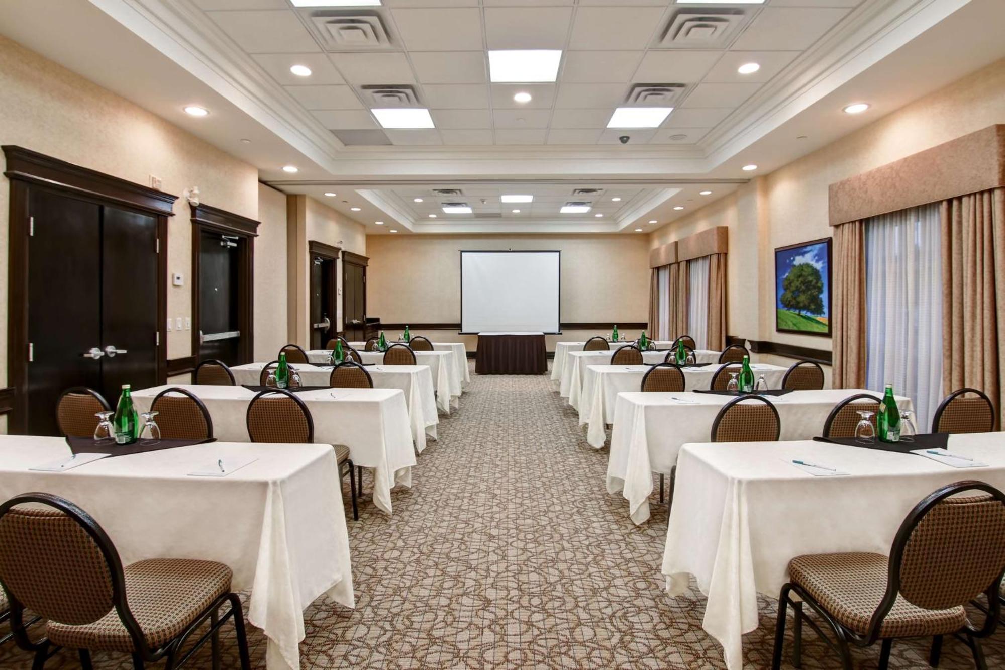 Homewood Suites By Hilton Burlington Extérieur photo
