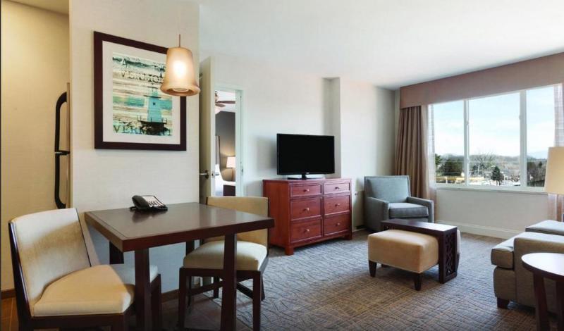 Homewood Suites By Hilton Burlington Extérieur photo